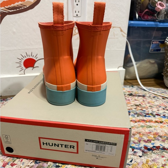 NEW Hunter Vibrant Orange Boots with Blue Accents - Picture 2 of 5